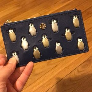 EUC Tory Burch Metallic Penguins Zip Card Case
